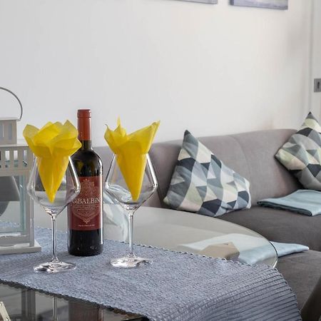 Apartment Arce Frontline Seaview Нерха Экстерьер фото